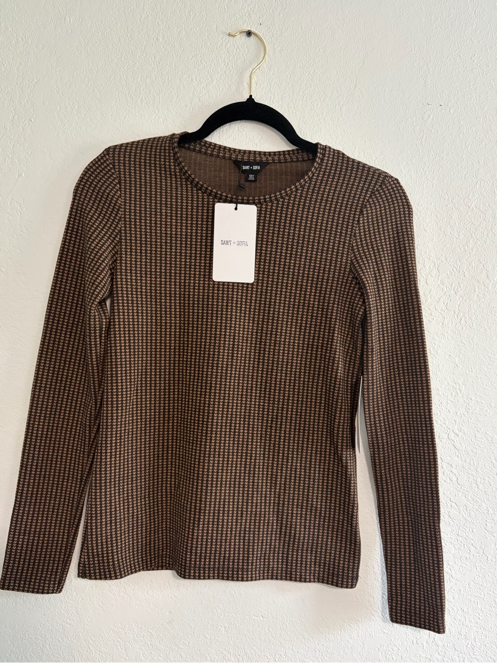 Saint + Sofia Keller Crew Neck Long Sleeve Tee in Burgundy NWT